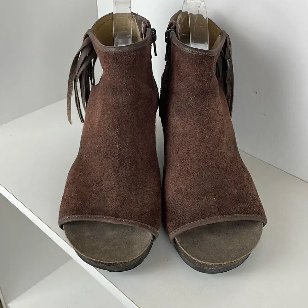 OTBT Free Spirit Chocolate Brown Suede Fringe Trim Slingback Sandals 9